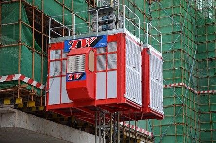 Bevel Motor Construction Hoist Elevator , 2x13kw Goods Hoist Lift