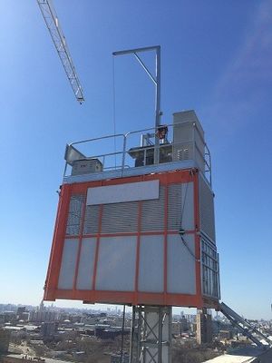 Construction Site 500m 46m/Min Passenger And Material Hoist With Air Conditioner