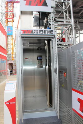 Q355B Steel Building Site Hoist 15kw Building Lifts Elevators