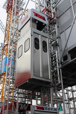 Q355B Steel Building Site Hoist 15kw Building Lifts Elevators