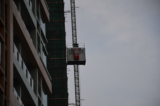 Single Cage 110kw Temporary Construction Elevators 96m/Min Construction Man Lift