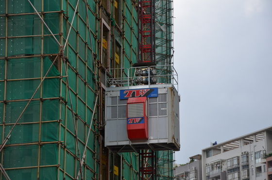 SC300/300 Construction Hoist Elevator , 3000kg/Cage Rack Pinion Hoist
