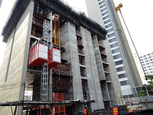 VFD Control, hot dip galvanized 2000kg Construction building hoist , 0-40m/Min Passenger Material Hoist
