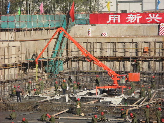 R Shaped 18m Manual Placing Boom For Concrete Distribution