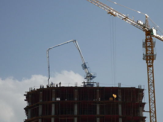 Stationary 5.5kw 17m Spider Boom Concrete Pump For Tower Crane
