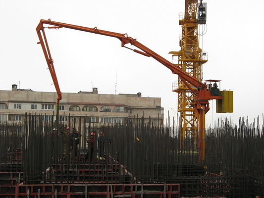 Hydraulic 28m Concrete Pump Placing Boom Automatically For Building