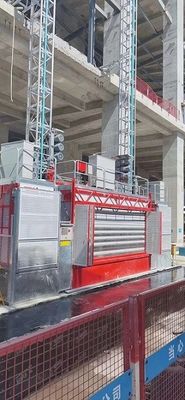 SCE400G Passenger Material Hoist , with double mast section and electrical rolling door For Construction