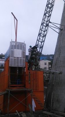 35 m/min Podnoszący na placu budowy Q345B Częściowe windy budowlane