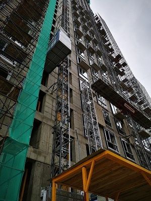 SC200 Jednorazowa klatka 96m/min Winda konstrukcyjna zewnętrzna do podnoszenia materiałów